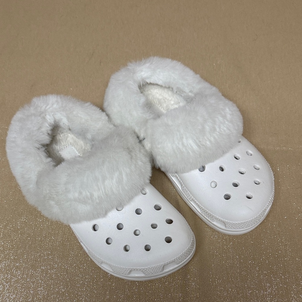 Crocs white lined classic clog